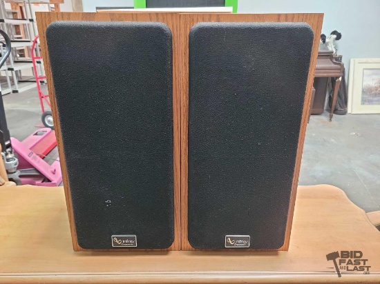 (2) Infinity Crescendo Series Speakers