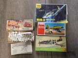 (4) Model Planes