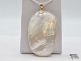 14k Gold Mother of Pearl Pendant, 25.97g