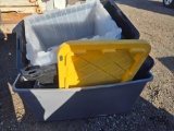 (10) Plastic Containers (2) Tops