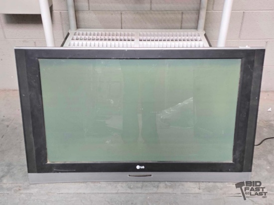 LG 41" TV