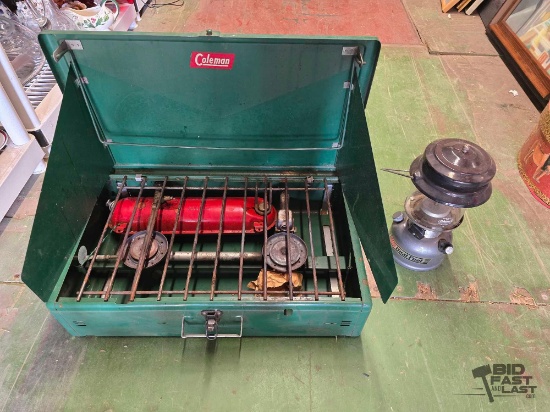 Coleman Propane Camping Stove and Duel Fuel Lantern