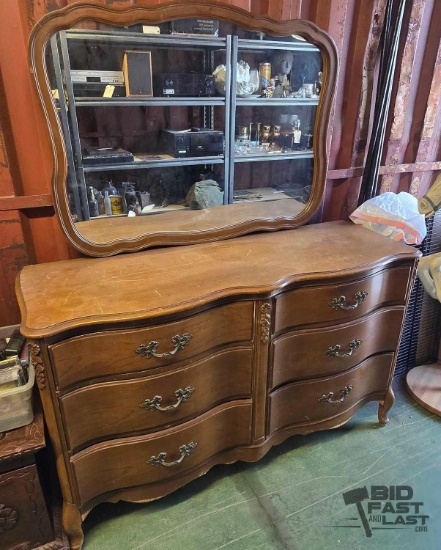 Bassett Furniture Dresser with Vanity Mirror