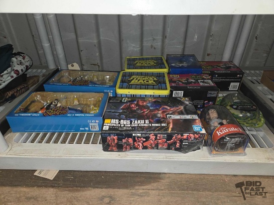 NEW!!! Figurines, Lunch Pales, Model Kit & More
