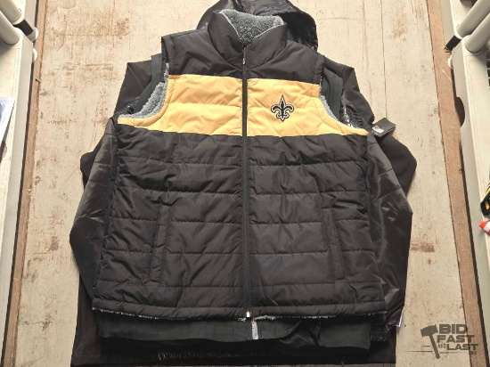 NEW!!! (5) Sports Team Jackets & Vest