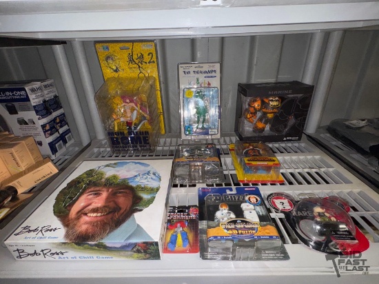 NEW!!! Figurines and Board Game