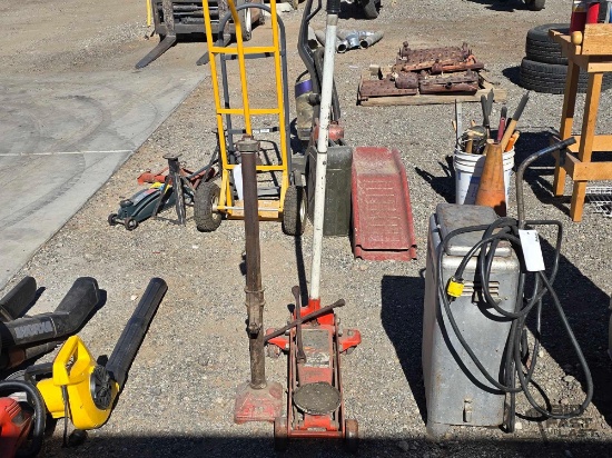 2 Ton Jack Farm Jack and Tire Iron