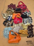 (19) Purses