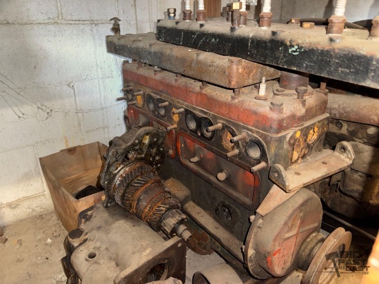 8 Cylinder Flat Head Engine and Parts
