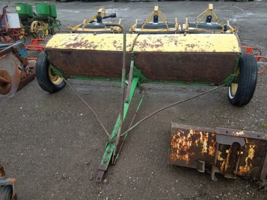 John Deere 8ft. Pull Lime Spreader/1 owner