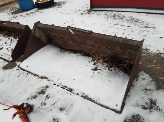 72in QT Skidsteer Bucket