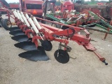 International 720 5btm. ARS Plow