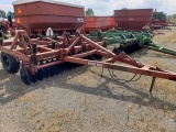 Hiniker 7500 9 shank Soil Saver