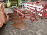 International 46 4btm. 3pt. Plow