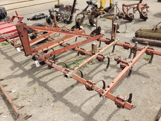Allis chlamers 3pt. Springtooth cultivator