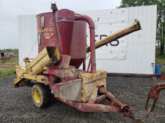 New Holland 353 Grinder Mixer/Right off local Farm