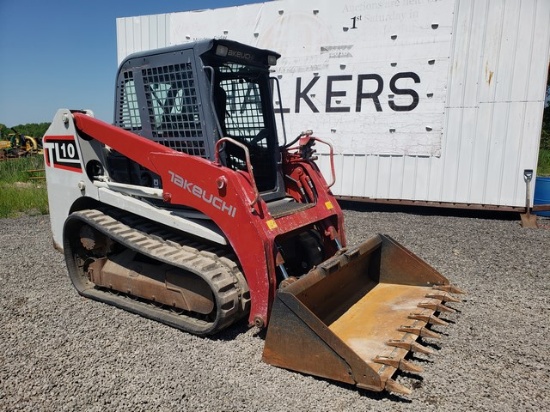 Takeuchi TL10 Track Skidsteer