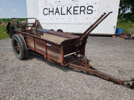 New Idea 17 GD Manure Spreader