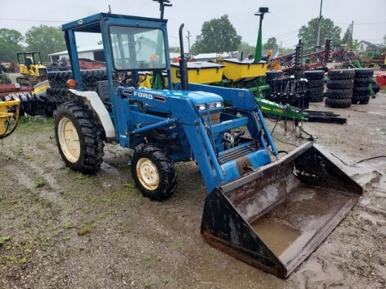 Ford 1715 4x4 w/Ldr/AS IS/Engine Problems