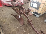 International 2btm. Pull Plow