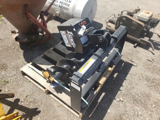 Lowe 750 QT Post Hole Digger w/12in Auger