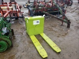 Clark Pallet Lift