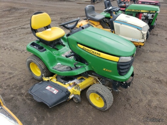 John Deere X320 Riding Mower