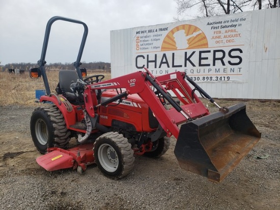 Massey Ferguson 1526 4x4 w/Ldr/Belly Mower