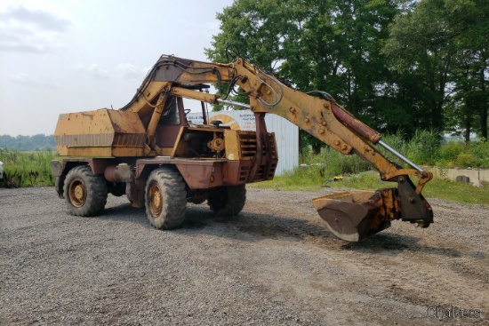 Case 1085B Wheeled Excavator
