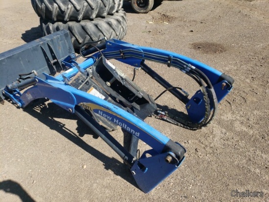 New Holland 270TL Loader w/Brackets