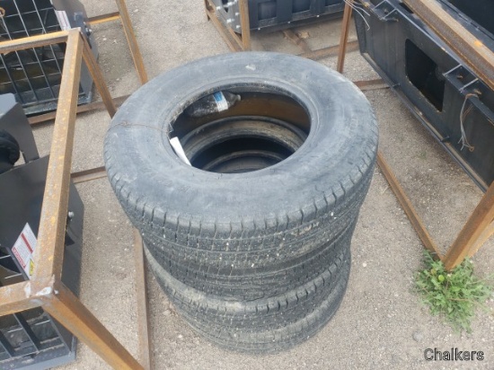 (4) 225/75/15 Tires