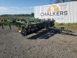 John Deere 12 shank Soil Saver