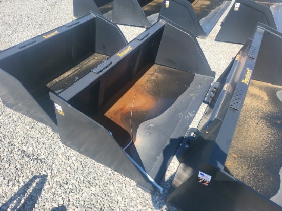 Tomahawk 66in. QT Snow/Mulch Bucket