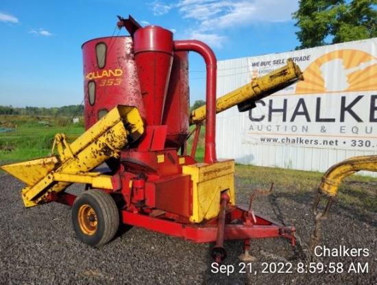 New Holland 353 Grinder Mixer