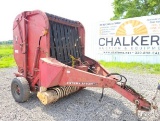 International 2400 Round Baler
