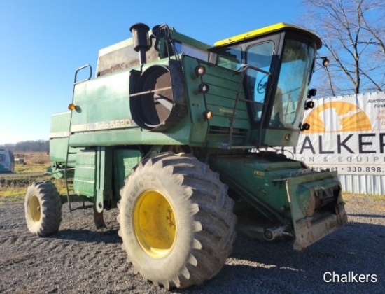 John Deere 6620 Combine