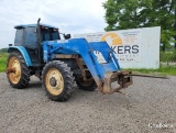 New Holland 8260 4x4 w/Cab/Ldr