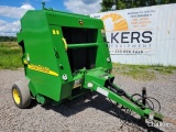 John Deere 447 Round Baler