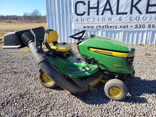 John Deere X300 Riding Mower w/Bagger