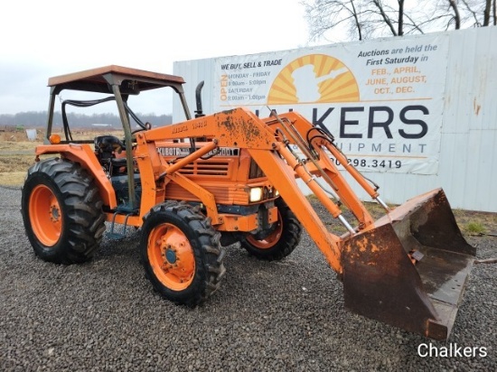 Kubota M4950 4x4 w/Ldr