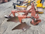 International 2btm. 3pt. Plow