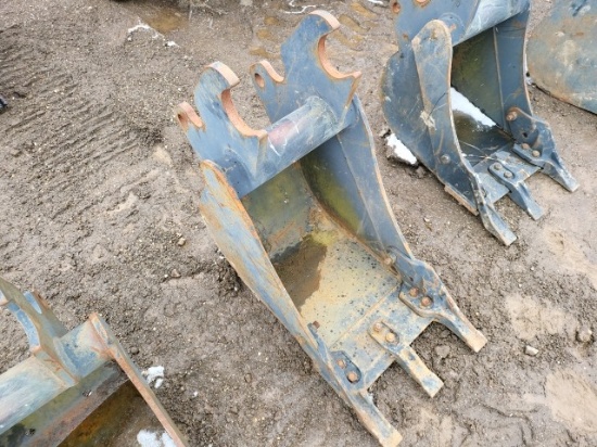 16in. Excavator Bucket/Fits Kubota KX121