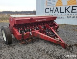 International 510 Grain Drill/16 Hole/Grass/Single Disc
