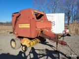 New Holland 640 Round Baler