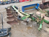 John Deere 2600 6btm. Plow
