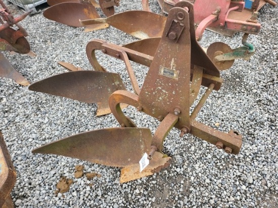 Dearborn 2btm. 3pt. Plow