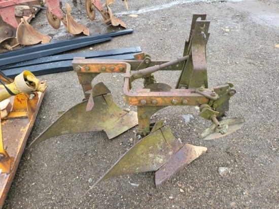 Allis Chalmers 2btm. 3pt. Plow