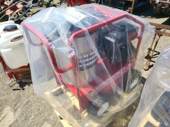 Magnum 4000 Hot Pressure Washer/New