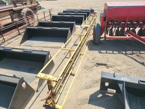 New Holland Skeleton Hay Elevator