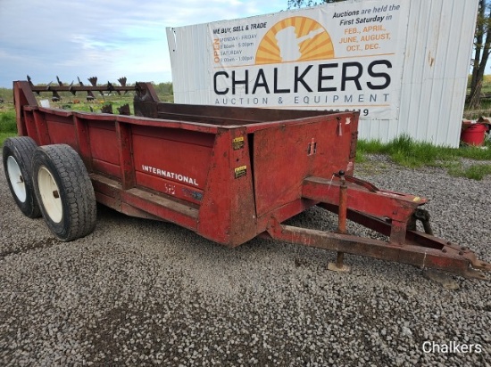 International 575 Tandem Manure Spreader